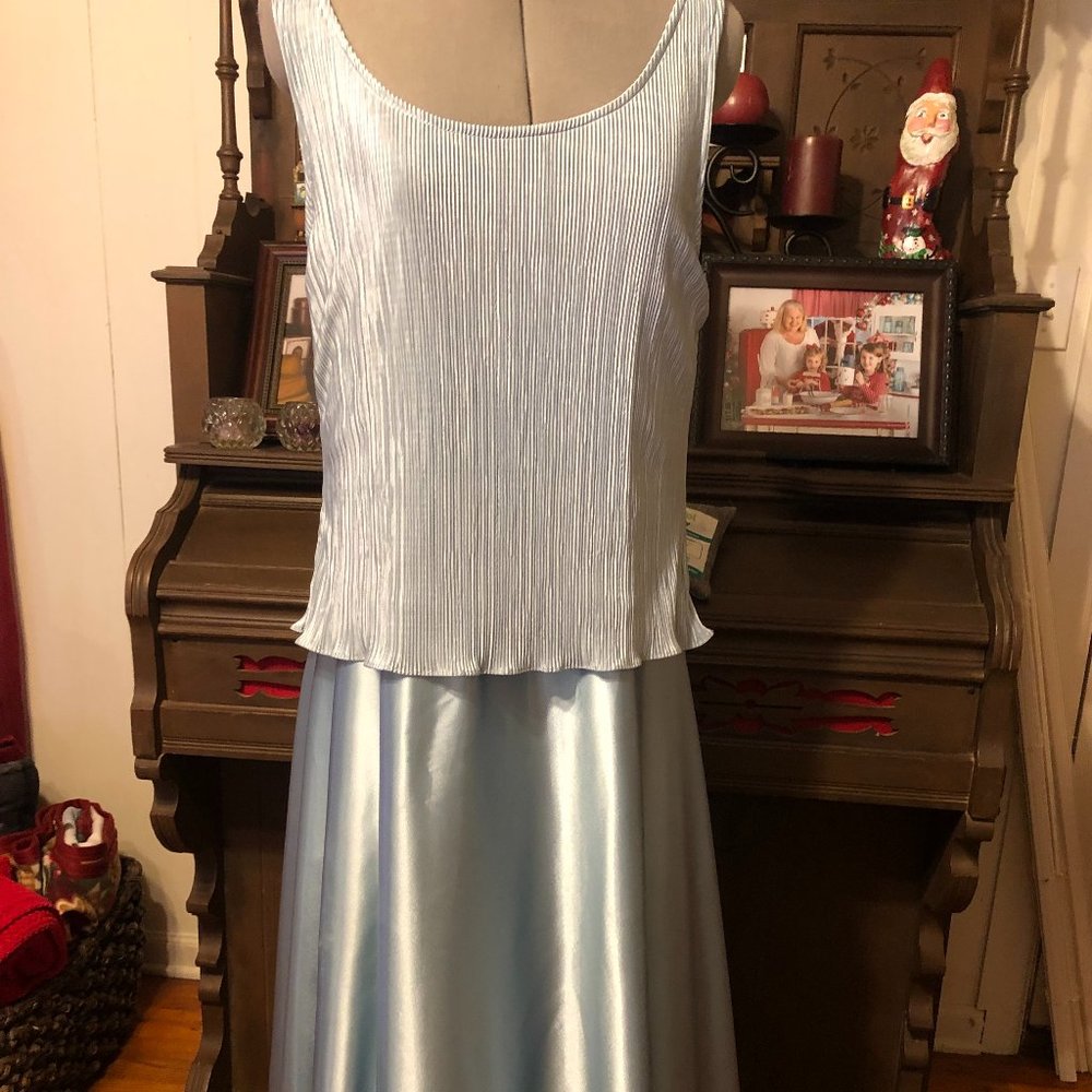 Blue Cachet Formal Dress; size 16